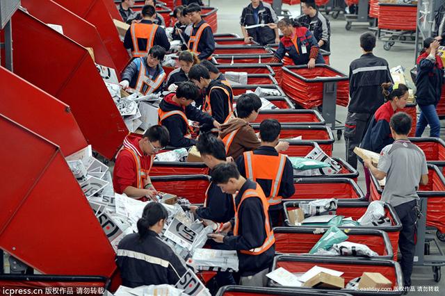 陜西兩百學(xué)生“被實(shí)習(xí)”分揀快遞 工作10小時(shí)拿10元