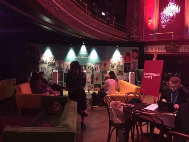 一直被視為酒店業(yè)威脅的Airbnb，它的野心可不止于此