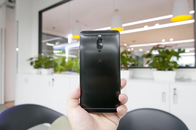 8999元華為Mate9保時捷版開箱體驗