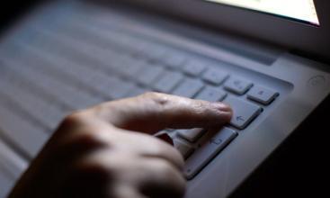 人與機(jī)器人的情感戲即將成真嗎？