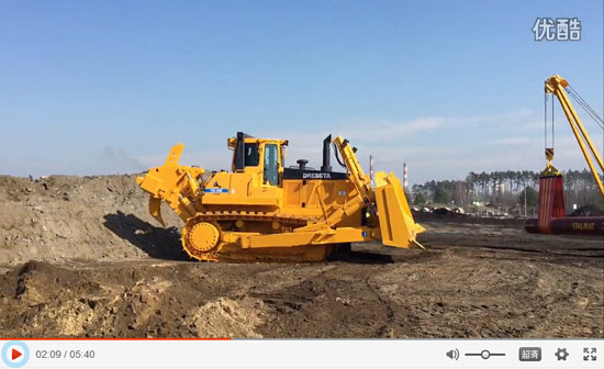 跟隨記者 觀摩柳工銳斯塔推土機(jī)工作演示