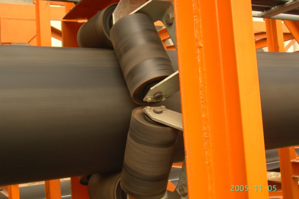 管狀<a href=http://www.zwbjp.com.cn target=_blank class=infotextkey>帶式輸送機</a>