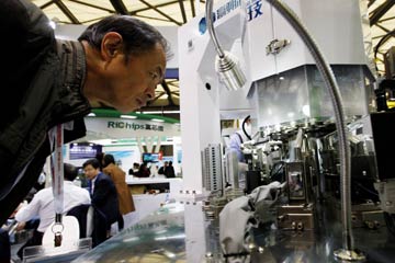 加速布局智能制造 智能化驅(qū)動傳統(tǒng)制造業(yè)轉(zhuǎn)型