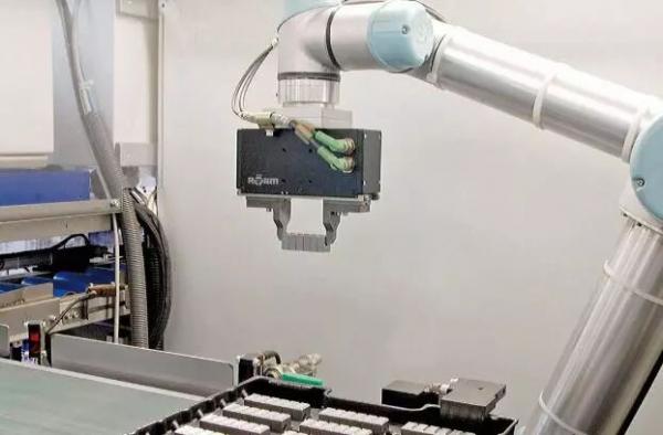 人機(jī)協(xié)作時(shí)代新要求：電動(dòng)夾具