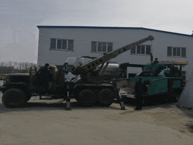 【流金歲月】新中國(guó)第—臺(tái)5噸汽車起重機(jī)在這里誕生